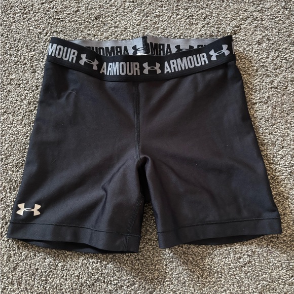 Under armor spandex shorts 🖤 - Picture 1 of 1